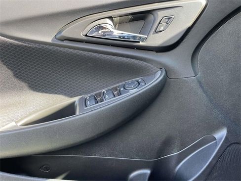 Used 2024 Chevrolet Malibu LT image 17