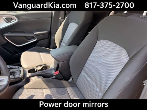 Certified 2025 Kia Soul LX w/ LX Technology Package FWD image 13