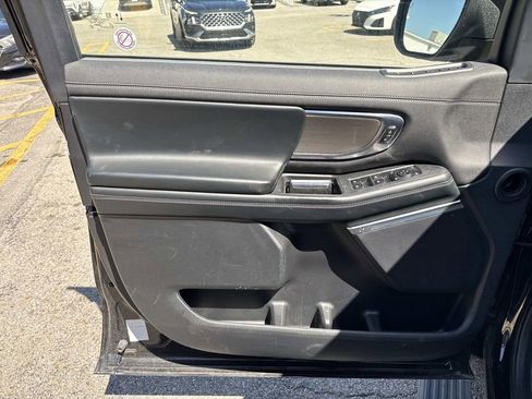 Used 2025 Ford Expedition Max Platinum AWD/4WD image 20