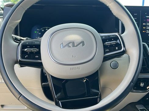 Used 2023 Kia Sorento SX Prestige image 33