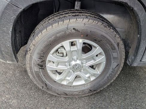 New 2025 RAM ProMaster 2500 w/ Quick Order Package 22G SLT image 9