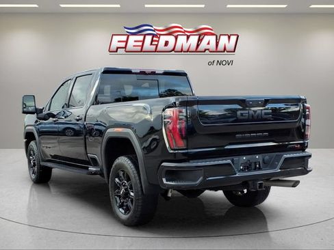 Used 2024 GMC Sierra 2500 AT4 w/ AT4 Premium Plus Package AWD/4WD image 3