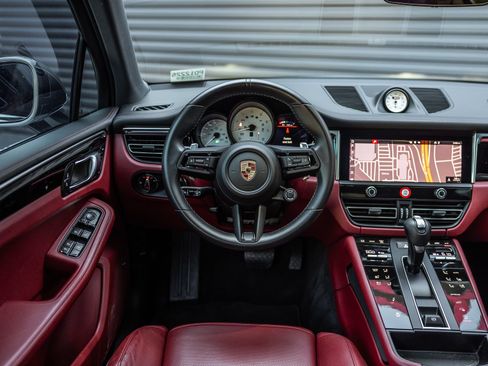 Certified 2024 Porsche Macan Turbo AWD/4WD image 13