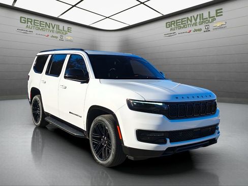Used 2024 Jeep Wagoneer Series II image 12