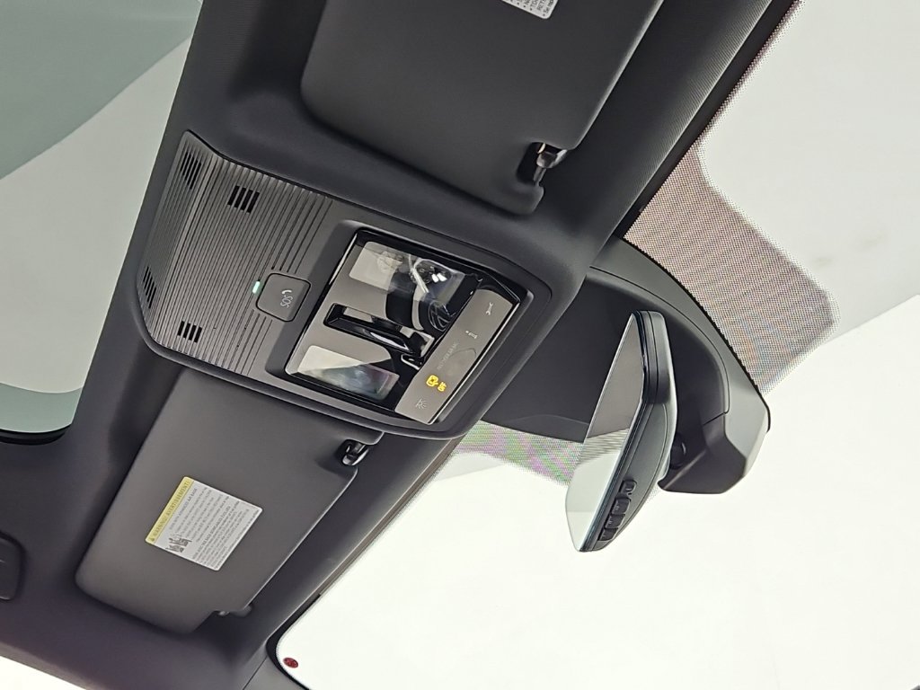 Used 2023 Volkswagen ID.4 S RWD image 17