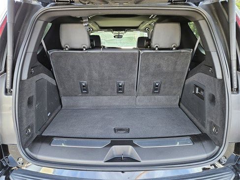 Certified 2024 Cadillac Escalade Sport w/ LPO, ONYX Package image 16