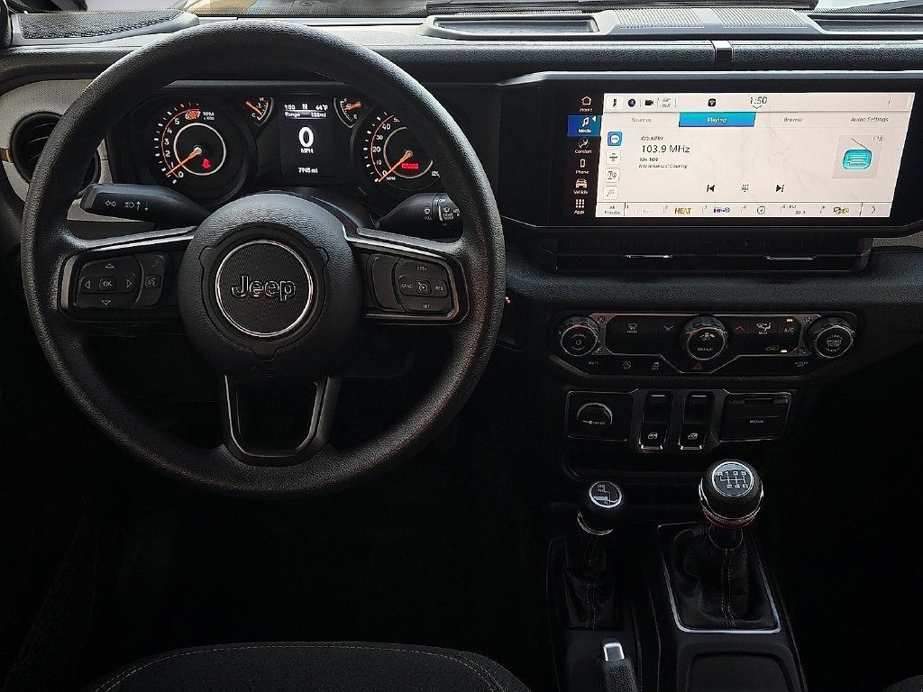 Used 2025 Jeep Wrangler Sport AWD/4WD image 10