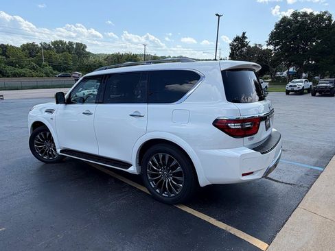 Used 2022 Nissan Armada Platinum w/ Captain's Chairs Package AWD/4WD image 5