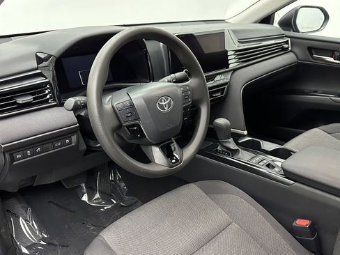 Used 2025 Toyota Camry LE image 8