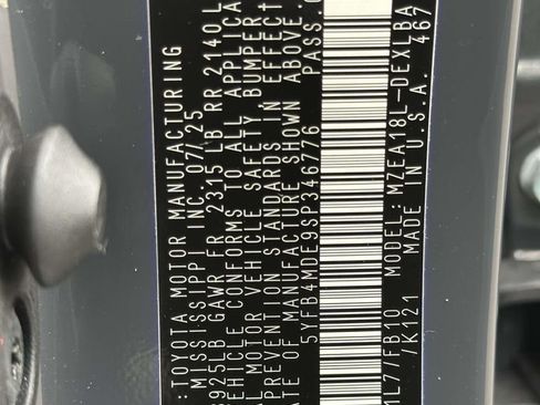 Used 2025 Toyota Corolla LE w/ Convenience Package image 28