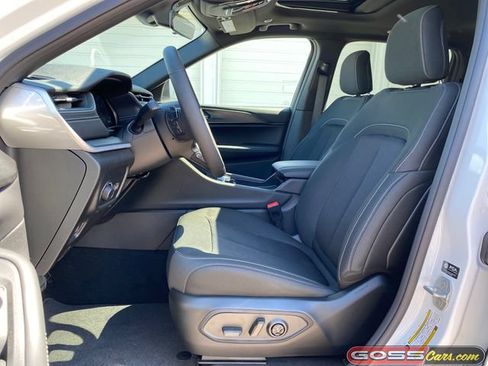 New 2026 Jeep Grand Cherokee Laredo X AWD/4WD image 25