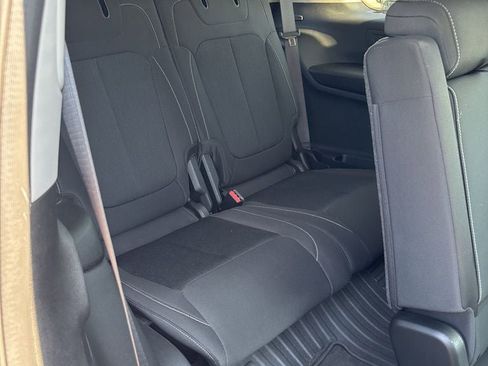 Used 2022 Jeep Grand Cherokee L Laredo w/ Luxury Tech Group I image 29