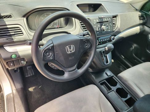 Used 2016 Honda CR-V LX image 2