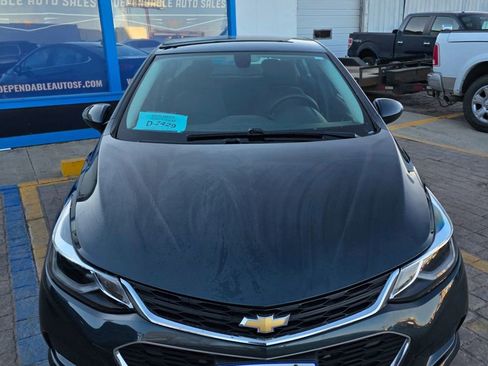 Used 2018 Chevrolet Cruze LT w/ LT Fleet Convenience Package image 2