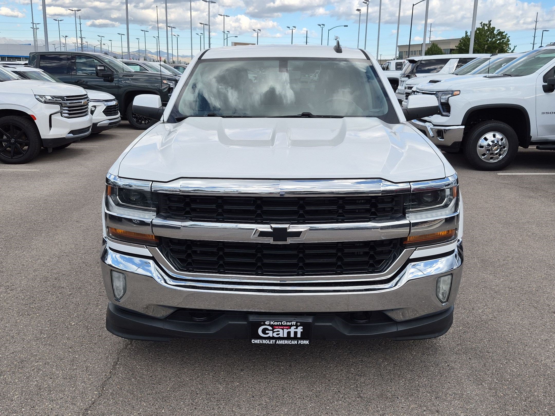 Used 2018 Chevrolet Silverado 1500 LT w/ All Star Edition AWD/4WD image 9