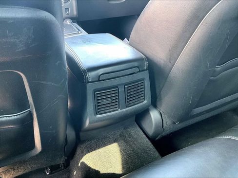 Used 2011 Dodge Challenger R/T RWD image 31
