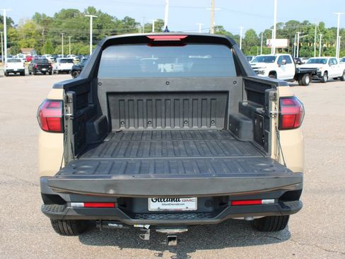 Used 2023 Hyundai Santa Cruz SEL FWD image 16