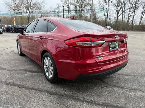 Used 2020 Ford Fusion SE FWD image 5