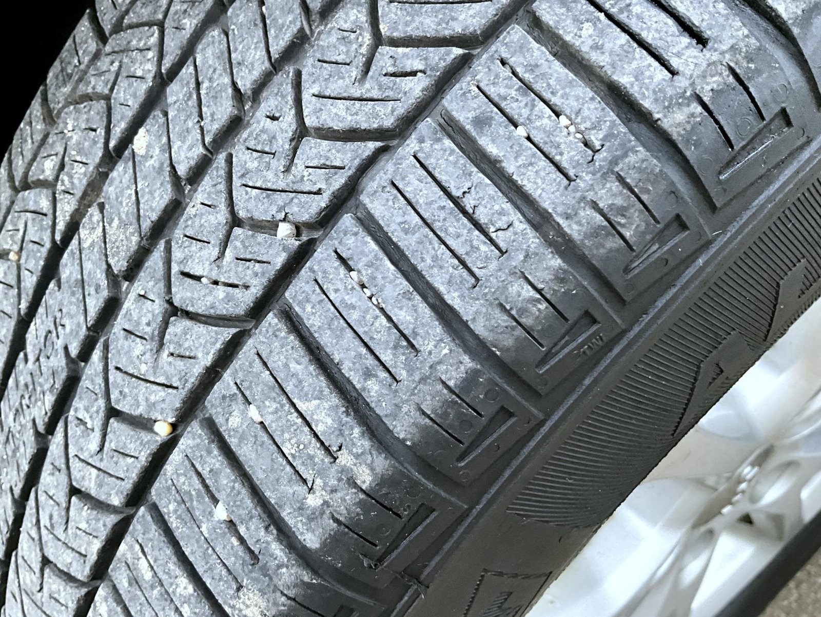 Used 2016 Jeep Cherokee Latitude w/ Cold Weather Group FWD image 24