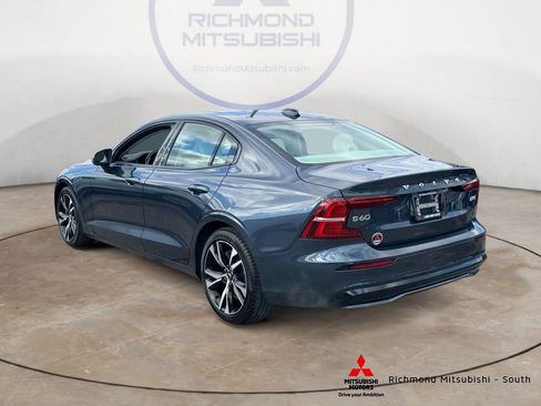 Used 2023 Volvo S60 B5 Plus image 5
