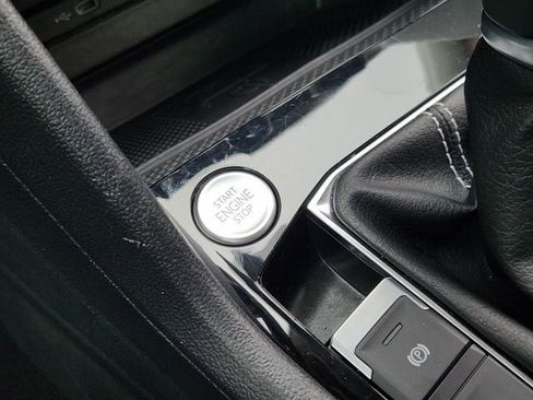 Used 2023 Volkswagen Taos SE FWD image 21