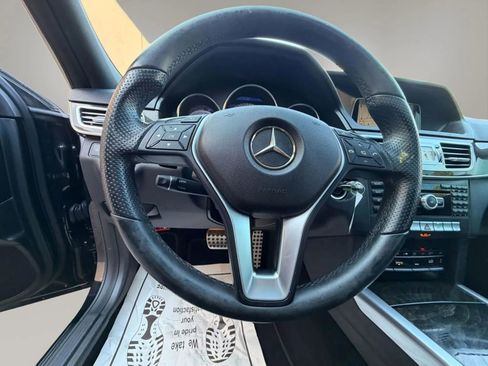 Used 2014 Mercedes-Benz E 350 Sedan image 33