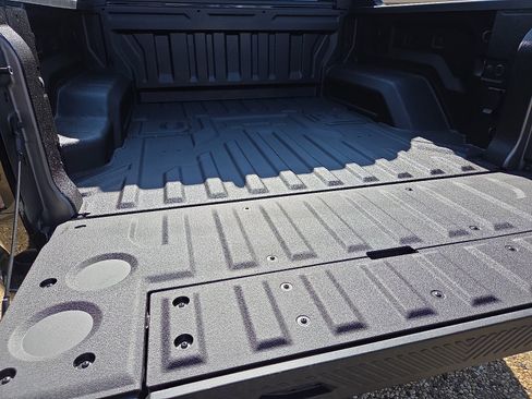 New 2026 GMC Hummer EV 4x4 Crew Cab w/ Carbon Fiber Edition Package image 7