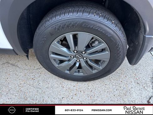 Certified 2025 Nissan Pathfinder SV w/ SV Premium Package image 34