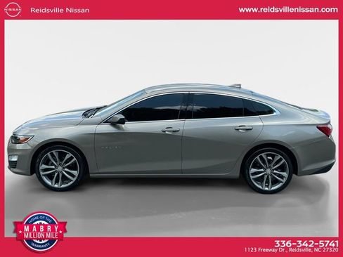 Used 2022 Chevrolet Malibu LT FWD image 3