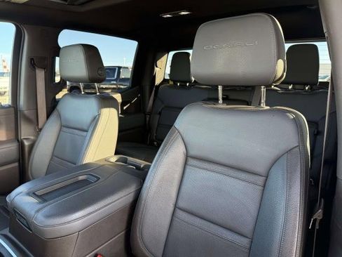 Used 2022 GMC Sierra 1500 Denali w/ Denali Reserve Package image 12