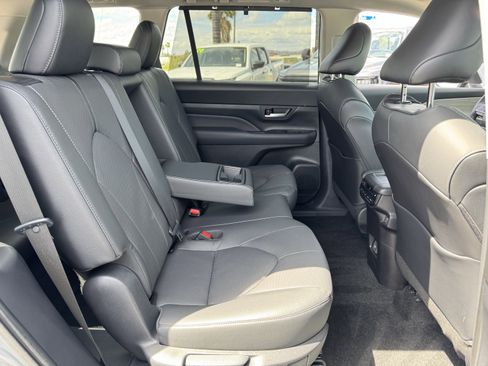 Used 2026 Toyota Grand Highlander Limited image 35