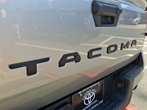 Certified 2026 Toyota Tacoma SR5 AWD/4WD image 29