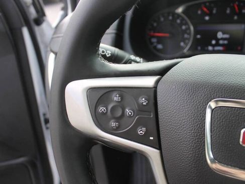 Used 2023 GMC Terrain SLT image 19