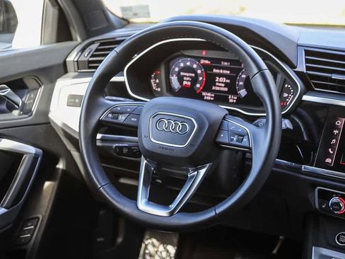Used 2024 Audi Q3 2.0T Premium w/ Convenience Package image 15