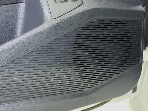 Used 2025 Volkswagen Jetta SE w/ Sunroof Package image 20