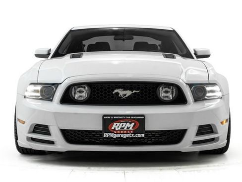 Used 2014 Ford Mustang GT RWD image 7