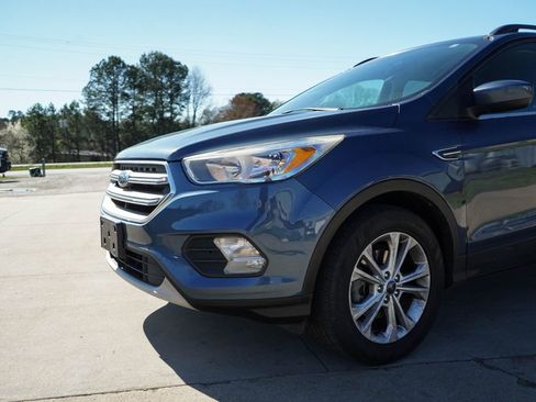 Used 2018 Ford Escape SE image 11