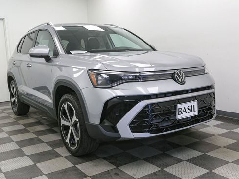 New 2026 Volkswagen Taos SEL AWD/4WD image 2