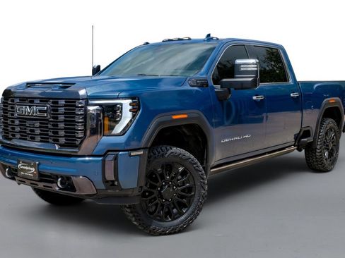 Used 2024 GMC Sierra 2500 Denali Ultimate AWD/4WD image 4