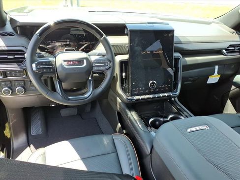 New 2026 GMC Yukon XL AT4 w/ AT4 Premium Plus Package AWD/4WD image 17