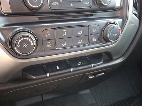 Used 2018 Chevrolet Silverado 1500 LT AWD/4WD image 16