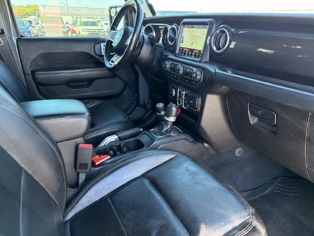 Used 2019 Jeep Wrangler Unlimited Sahara AWD/4WD image 24