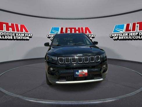 Used 2023 Jeep Compass Limited AWD/4WD image 3