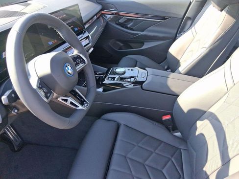 New 2026 BMW i5 eDrive40 w/ M Sport Package image 5