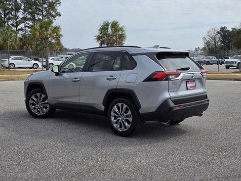 Certified 2023 Toyota RAV4 XLE Premium image 4