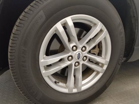 Used 2021 Ford Explorer XLT RWD image 31