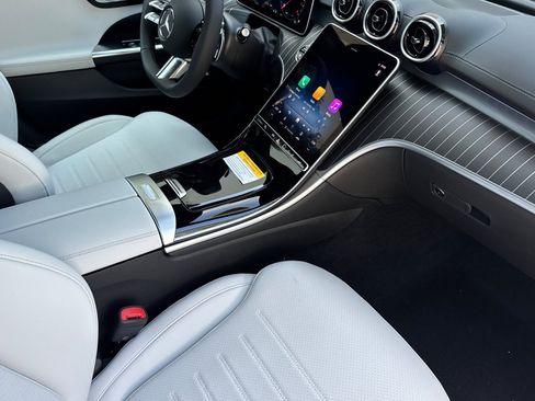 New 2025 Mercedes-Benz C 300 4MATIC Sedan image 18