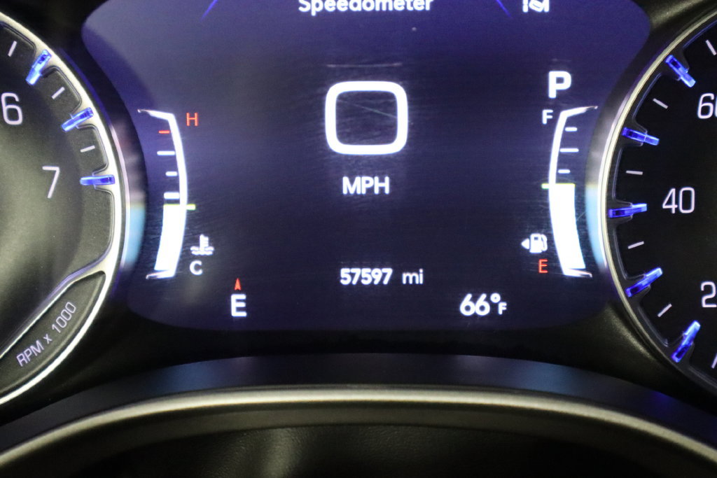 Used 2025 Chrysler Pacifica Select FWD image 42