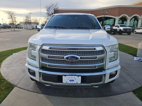 Used 2016 Ford F150 Platinum w/ Equipment Group 701A Luxury image 2