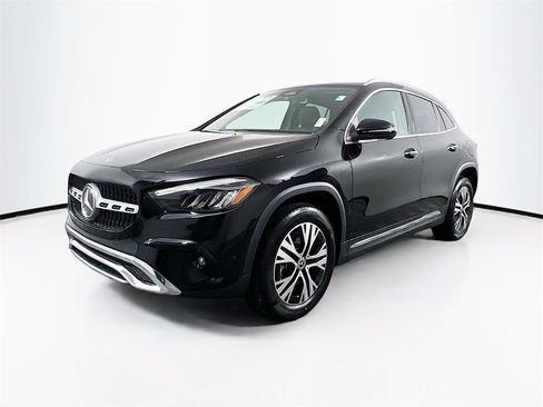 New 2025 Mercedes-Benz GLA 250 4MATIC image 3